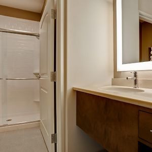 One-Bedroom King Suite